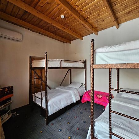 Sim-Sim Hostel & Backpackers Szamarkand Kültér fotó