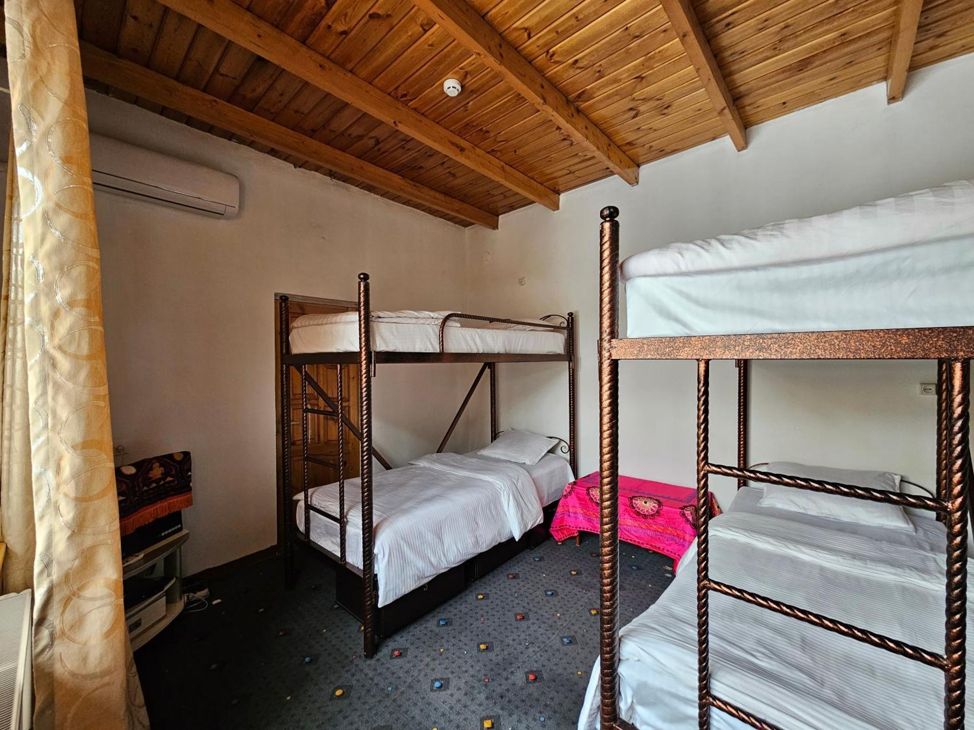 Sim-Sim Hostel & Backpackers Szamarkand Kültér fotó