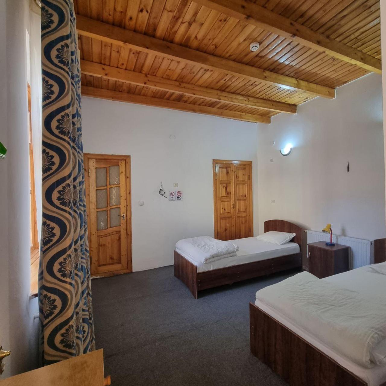 Sim-Sim Hostel & Backpackers Szamarkand Kültér fotó