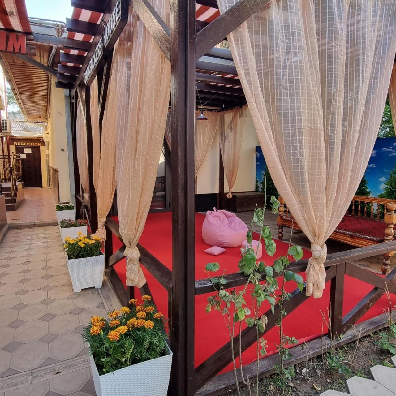 Sim-Sim Hostel & Backpackers Szamarkand Kültér fotó